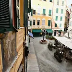 Maria & 2*