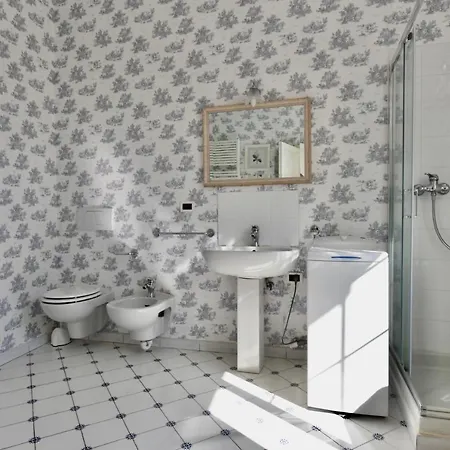 Hotel Maria &