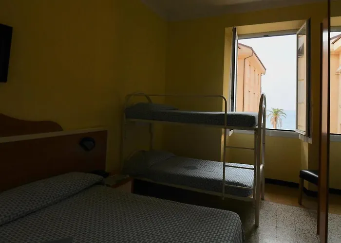 Hotel Maria & 2*