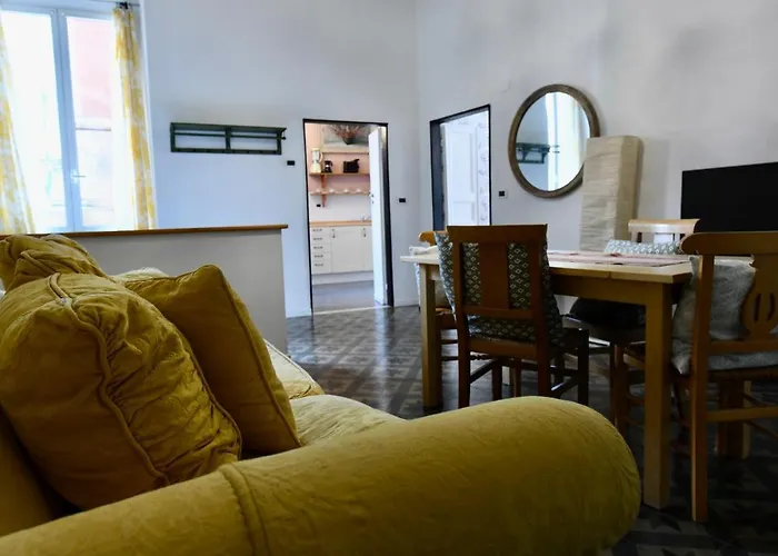 Hotel Maria & 2*