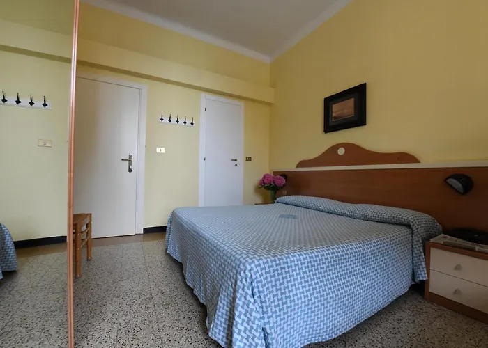 Hotel Maria & 2*