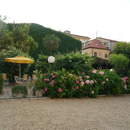 Maria & Hotell Varazze