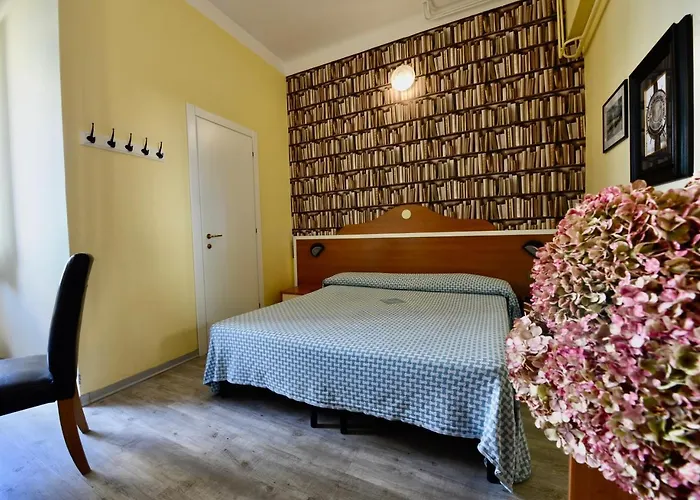 Hotel Maria & Varazze
