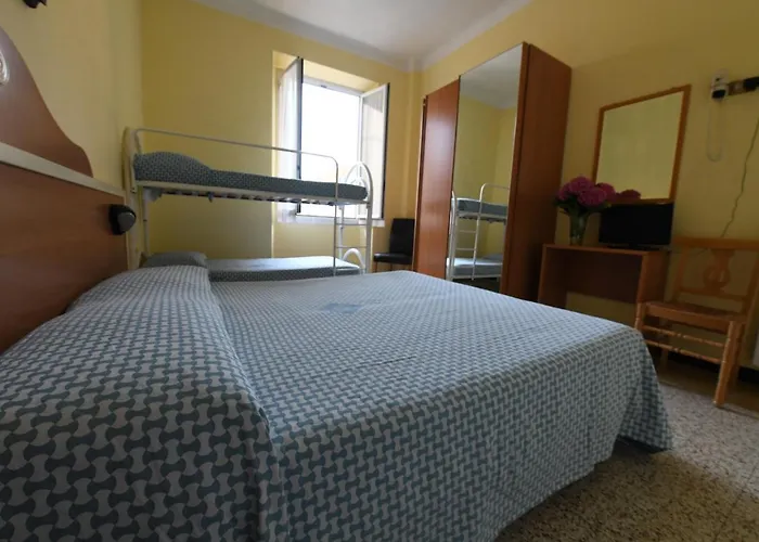 Hotel Maria & 2*